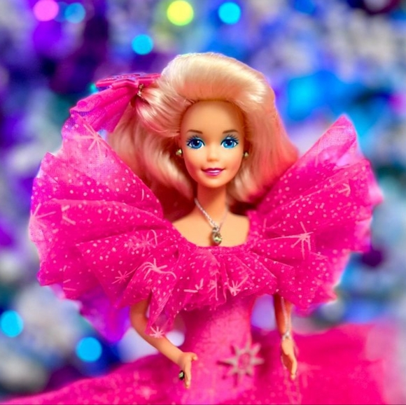 VINTAGE 1990 RARE HOT PINK HOLIDAY BARBIE DOLL
